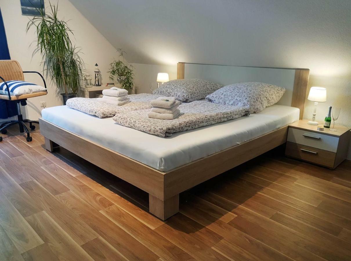 Charmante Ferienwohnung 3 Zimmer Kueche Bad Zentrale Lage Hagen im Bremischen Bagian luar foto